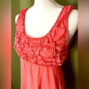 Cute & comfortable top.
